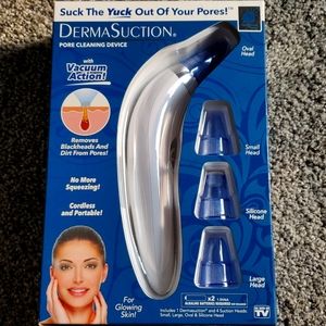 Dermasuction Pore Cleaning Device